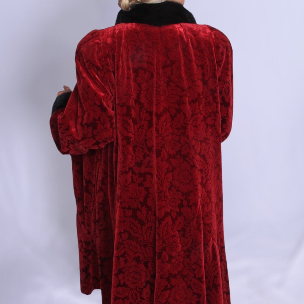 Stunning Red Chenille Coat with Blackglama Mink Accent - Picture 2 of 4